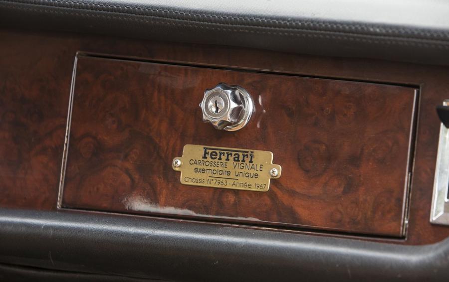 Детали интерьера Ferrari 330 GT Shooting Brake (7963) 1968 года  (фото 25 из 53)